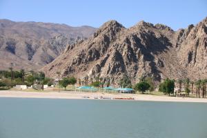 Lake Cahuilla Veterans Regional Park